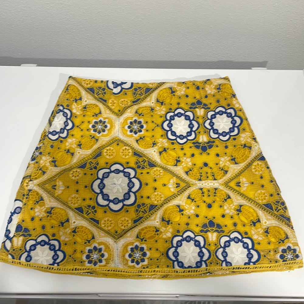 Umgee size large mini skirt